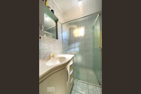 Casa à venda com 200m², 3 quartos e 2 vagasBanheiro 2