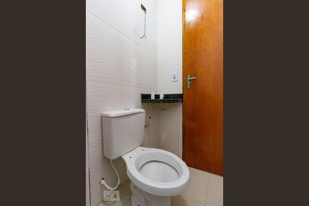 Apartamento à venda com 45m², 2 quartos e sem vaga Apartamento à venda com 45m², 2 quartos e sem vagaBanheiro
