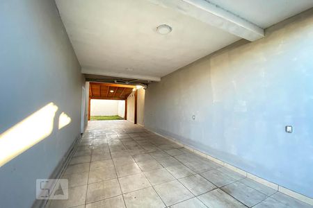 Casa à venda com 180m², 3 quartos e 2 vagasGaragem