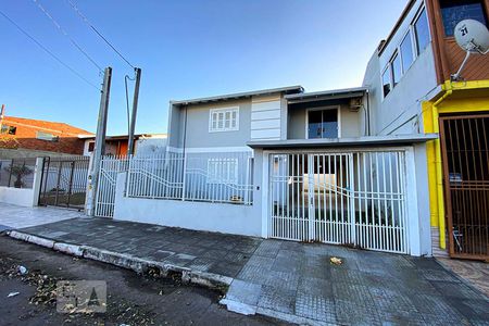 Casa à venda com 180m², 3 quartos e 2 vagasFachada