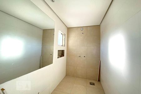 Casa à venda com 180m², 3 quartos e 2 vagasBanheiro da Suíte