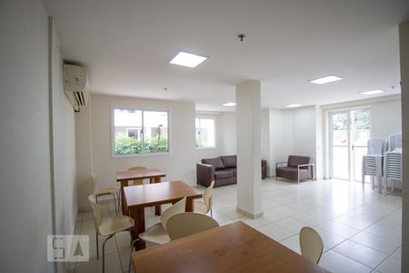 Apartamento à venda com 60m², 2 quartos e 1 vaga Apartamento à venda com 60m², 2 quartos e 1 vagaÁrea comum - Salão de festas