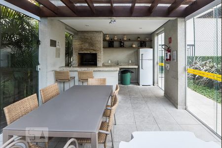 Apartamento à venda com 82m², 2 quartos e 1 vagaÁrea comum