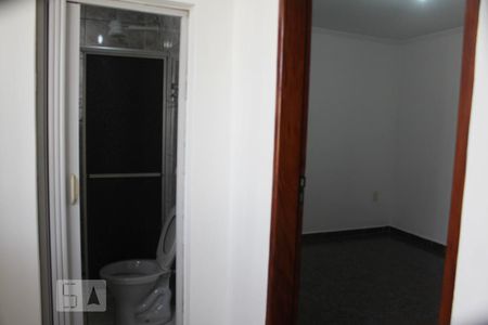 Casa à venda com 190m², 4 quartos e 1 vaga Casa à venda com 190m², 4 quartos e 1 vagaBanheiro