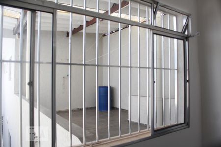 Casa à venda com 190m², 4 quartos e 1 vaga Casa à venda com 190m², 4 quartos e 1 vagaVista para área de serviço