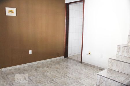 Sala de casa à venda com 4 quartos, 190m² em Jardim Adutora, São Paulo