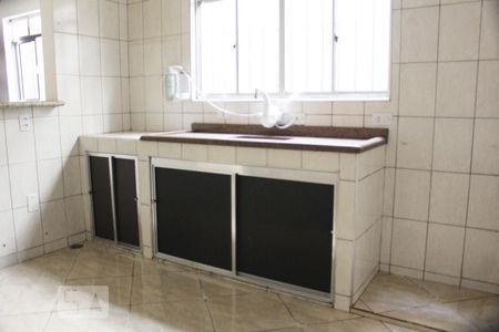 Casa à venda com 190m², 4 quartos e 1 vaga Casa à venda com 190m², 4 quartos e 1 vagaCozinha