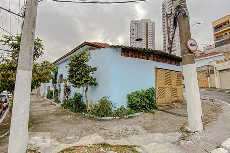 Casa à venda com 220m², 3 quartos e 2 vagasFachada