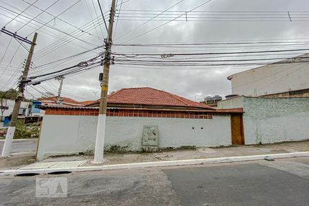 Casa à venda com 220m², 3 quartos e 2 vagasFachada