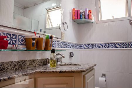 Banheiro de apartamento para alugar com 3 quartos, 72m² em Parque Mandaqui, São Paulo