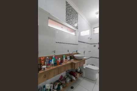 Banheiro de casa à venda com 3 quartos, 266m² em Vila Alzira, Santo André