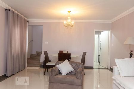 Sala de casa à venda com 4 quartos, 200m² em Jardim do Mar, São Bernardo do Campo