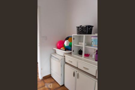 Casa à venda com 200m², 4 quartos e 4 vagasQuarto de Serviço