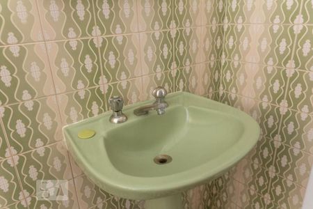 Casa à venda com 200m², 4 quartos e 4 vagasBanheiro Social