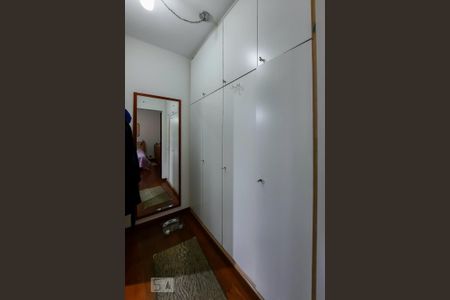 Apartamento à venda com 228m², 4 quartos e 3 vagasBanheiro da Suíte 2