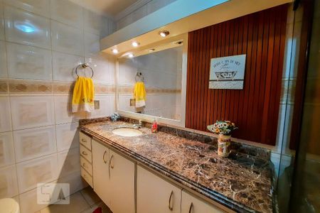 Apartamento à venda com 228m², 4 quartos e 3 vagasBanheiro Social