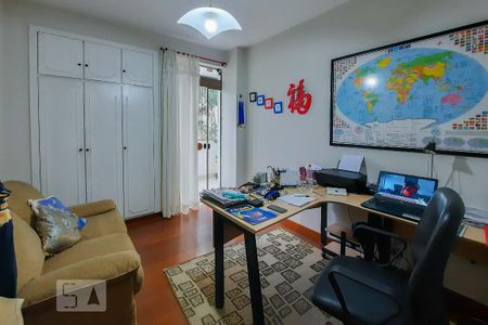 Apartamento à venda com 228m², 4 quartos e 3 vagasQuarto 2