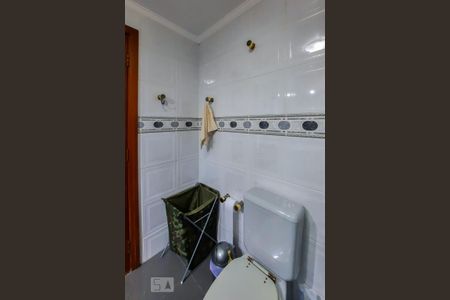 Apartamento à venda com 228m², 4 quartos e 3 vagasBanheiro da Suíte 2