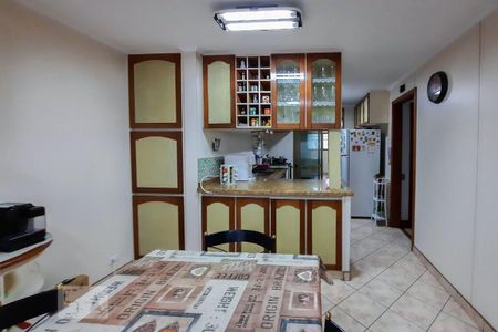 Apartamento à venda com 228m², 4 quartos e 3 vagasCozinha