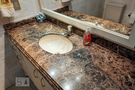 Apartamento à venda com 228m², 4 quartos e 3 vagasBanheiro Social