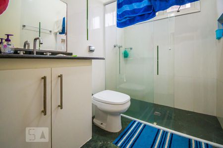 Casa para alugar com 174m², 3 quartos e 3 vagas Casa para alugar com 174m², 3 quartos e 3 vagasBanheiro