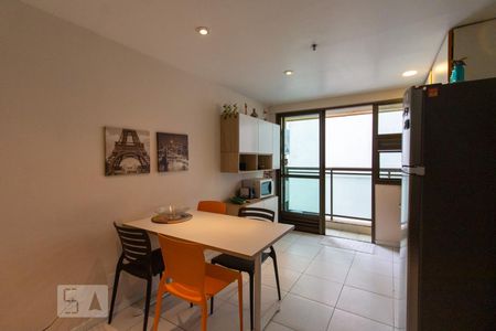 Sala de apartamento para alugar com 2 quartos, 72m² em Botafogo, Rio de Janeiro