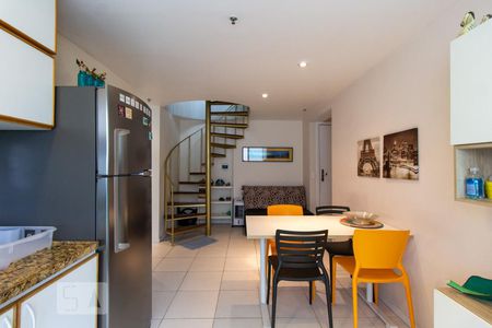 Sala de apartamento para alugar com 2 quartos, 72m² em Botafogo, Rio de Janeiro