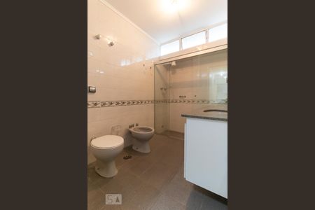 Apartamento para alugar com 130m², 3 quartos e 1 vaga Apartamento para alugar com 130m², 3 quartos e 1 vagaBanheiro social 1
