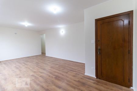Apartamento para alugar com 130m², 3 quartos e 1 vaga Apartamento para alugar com 130m², 3 quartos e 1 vagaSala
