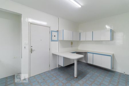 Apartamento para alugar com 130m², 3 quartos e 1 vaga Apartamento para alugar com 130m², 3 quartos e 1 vagaCozinha