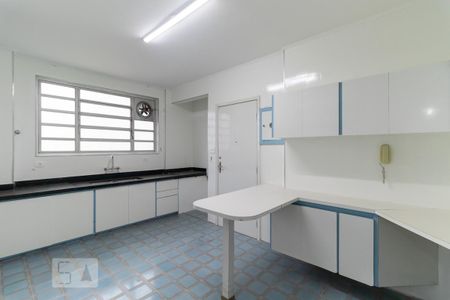 Apartamento para alugar com 130m², 3 quartos e 1 vaga Apartamento para alugar com 130m², 3 quartos e 1 vagaCozinha