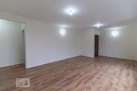 Apartamento para alugar com 130m², 3 quartos e 1 vaga Apartamento para alugar com 130m², 3 quartos e 1 vagaSala