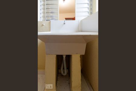 Casa para alugar com 80m², 2 quartos e sem vagaÁrea de Serviço