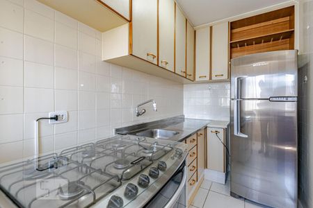 Cozinha e Área de Serviço de apartamento para alugar com 1 quarto, 41m² em Centro, Curitiba