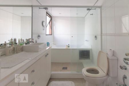 Apartamento à venda com 181m², 3 quartos e 2 vagasBanheiro da Suíte