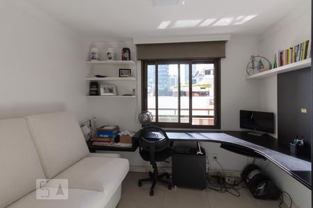 Apartamento à venda com 181m², 3 quartos e 2 vagasQuarto 2