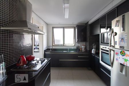 Apartamento à venda com 181m², 3 quartos e 2 vagasCozinha