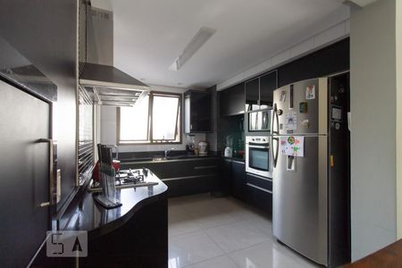 Apartamento à venda com 181m², 3 quartos e 2 vagasCozinha