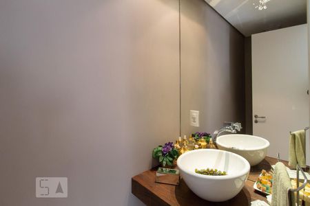 Lavabo de apartamento à venda com 3 quartos, 181m² em Auxiliadora, Porto Alegre