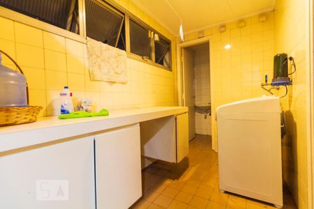 Apartamento para alugar com 70m², 2 quartos e 1 vagaÁrea de Serviço