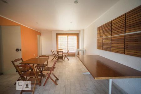 Apartamento para alugar com 70m², 2 quartos e 1 vagaÁrea comum - Salão de festas