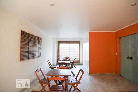 Apartamento para alugar com 70m², 2 quartos e 1 vagaÁrea comum - Salão de festas