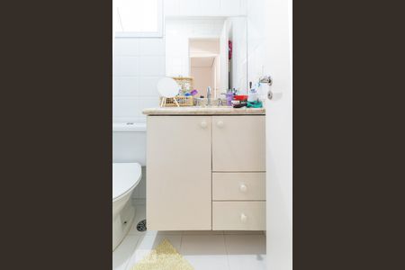 Casa de condomínio à venda com 140m², 3 quartos e 2 vagasBanheiro da Suíte 1 - Armário