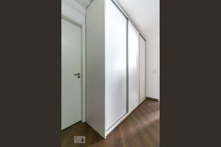 Casa de condomínio à venda com 140m², 3 quartos e 2 vagasQuarto 3 - Suíte 2 - Armário