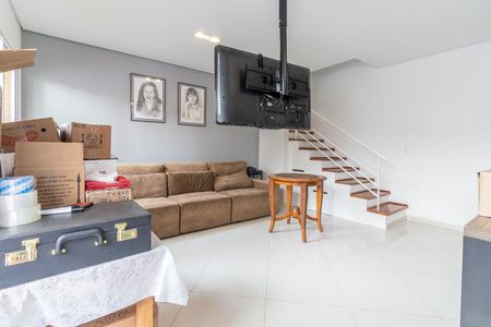 Sala de casa de condomínio para alugar com 3 quartos, 140m² em Vila Sofia, São Paulo