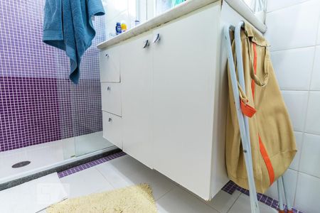 Casa de condomínio à venda com 140m², 3 quartos e 2 vagasBanheiro da Suíte 2 - Armário