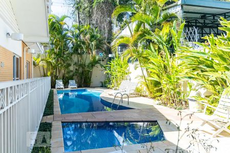 Casa de condomínio à venda com 140m², 3 quartos e 2 vagasÁrea comum - Piscina