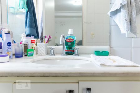 Casa de condomínio à venda com 140m², 3 quartos e 2 vagasBanheiro da Suíte 2 - Pia