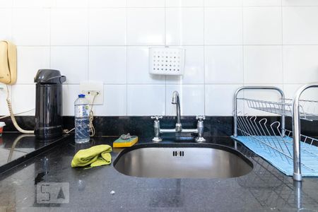 Casa de condomínio à venda com 140m², 3 quartos e 2 vagasCozinha - Pia