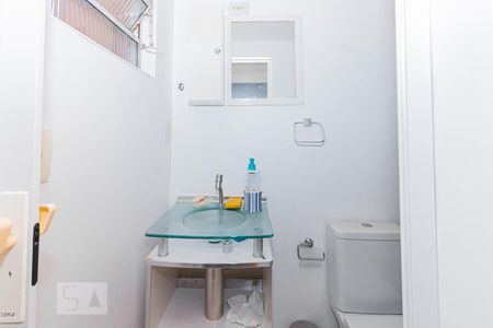 Apartamento à venda com 100m², 3 quartos e sem vagaBANHEIRO EMPREGADA